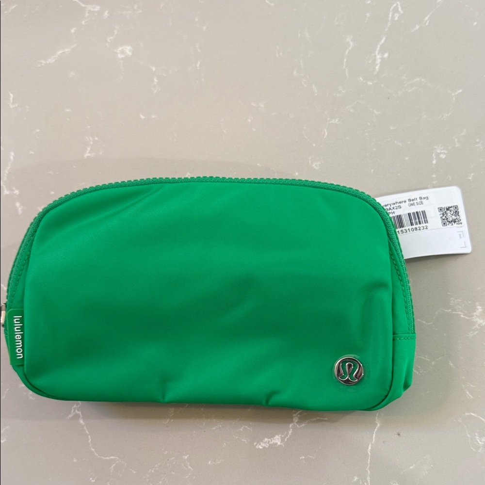 Lululemon everywhere belt bag